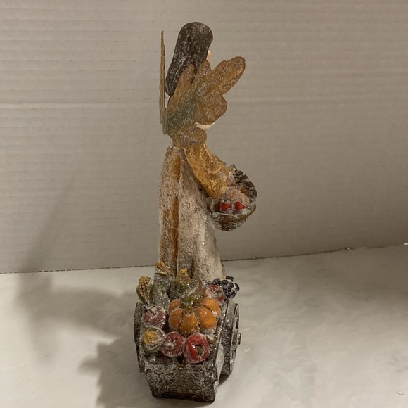 Resin Harvest Angel Figurine Metal Leaf Shaped Wings Vegetable Basket & Cart - Picture 2 of 5